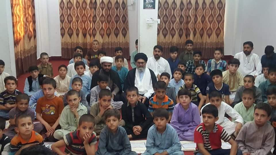 قائد ملت جعفریہ علامہ ساجد علی نقوی عید قربان کے موقع پر شہداء کے بچوں کے ساتھ