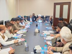 شیعہ علماء کونسل وسطی پنجاب کے اجلاس میں علامہ سید ساجد علی نقوی اور علامہ شبیر حسن میثمی کی شرکت، لاہور میں تنظیمی میٹنگ کا منظر۔