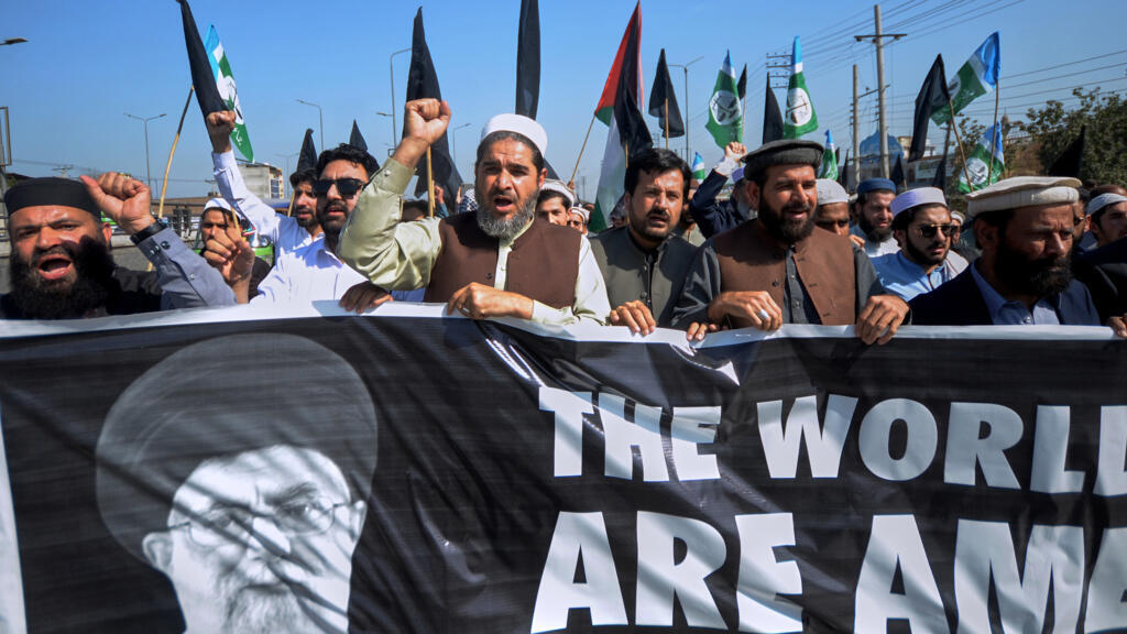 ایران پر سامراجی جارحیت کے خلاف پاکستان میں احتجاجی مظاہرہ