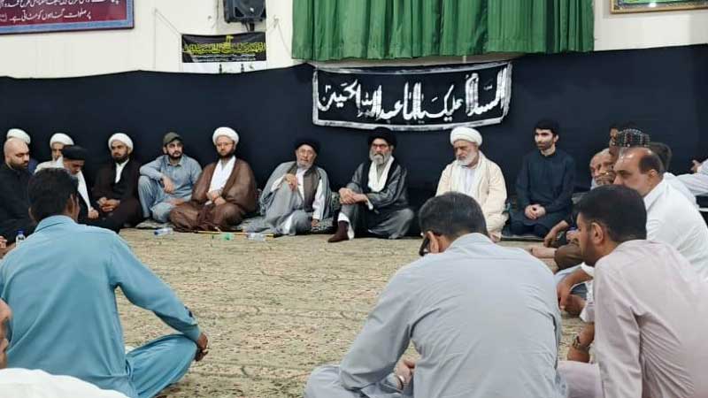 قائد ملت جعفریہ پاکستان آیت اللہ سید ساجد علی نقوی کی زوجہ کی نماز جنازہ کا منظر