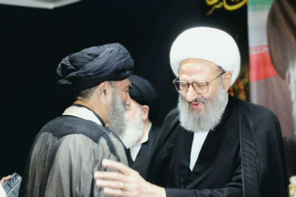 قم میں مرحوم علامہ قاضی سید نیاز حسین نقوی کی رہائش گاہ پر قائد ملت جعفریہ پاکستان آیت اللہ سید ساجد علی نقوی اور دیگر علماء کرام تعزیتی ملاقات کے دوران۔